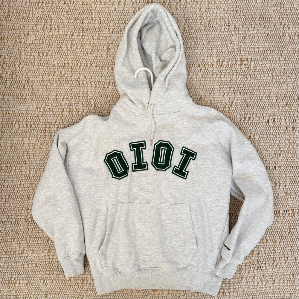 Oioi Gray Hoodie with Green Lettering
